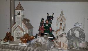 lot 193 image: LOT OF ASSORTED CHRISTMAS NATIVITIES  DECOR