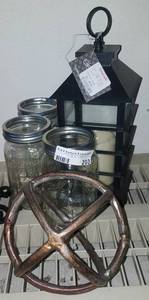 lot 203 image: LOT OF ASSORTED HOME DECOR