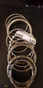 lot 153 image: LOT OF ASSORTED BANGLE BRACELETS