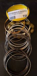 lot 155 image: LOT OF ASSORTED BANGLE BRACELETS