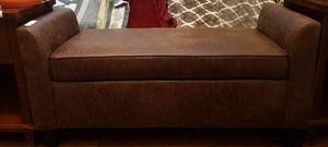 lot 338 image: LEATHER STORAGE BENCH (48 W x 24 H x 18.25 D)
