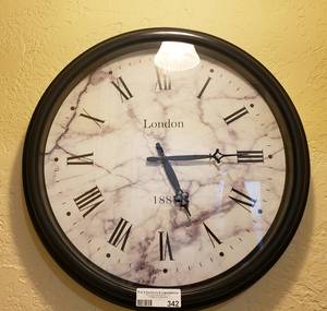 lot 342 image: ROUND WALL CLOCK