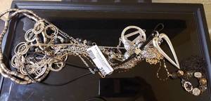 lot 355 image: LOT OF ASSORTED FASHION NECKLACES