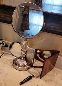 lot 359 image: LOT OF ASSORTED MIRRORS