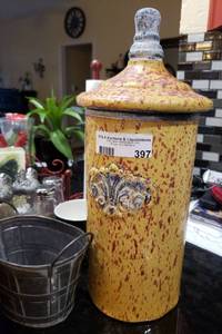 lot 397 image: LOT OF ASSORTED KITCHEN ITEMS