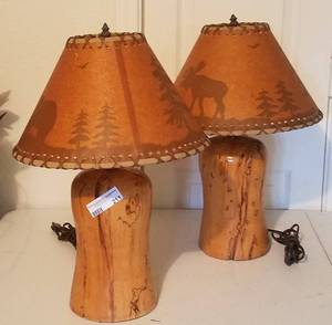 lot 211 image: UNIQUE SET OF 2 WOOD CARVED LAMPS WITH SHADES (EACH 20 HIGH) (BIDDING BY THE PIECE)