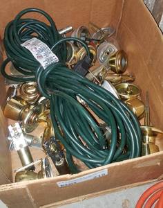lot 215 image: EXTENSION CORD AND ASSORTED DOOR KNOBS