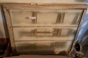 lot 217 image: VINTAGE WINDOWS (BIDDING BY THE PIECE)