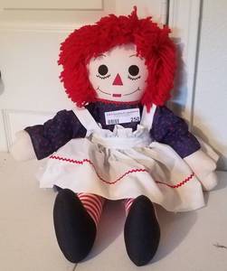 lot 250 image: VINTAGE RAGGEDY ANN DOLL