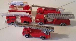 lot 257 image: VINTAGE FIRE ENGINE TOY TRUCKS