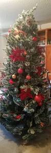 lot 288 image: 7 FOOT TALL CHRISTMAS TREE WITH DECORATIONS
