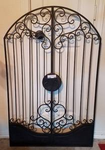 lot 289 image: LARGE SIZE METAL WALL DECOR (27.75 W X 45 H)