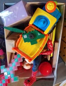 lot 309 image: BOX LOT OF TOYS