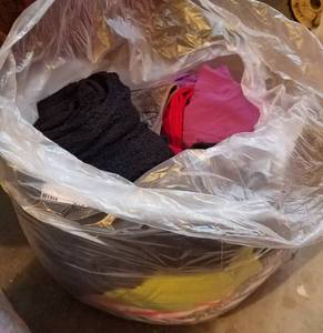 lot 312 image: BAG LOT OF ASSORTED CLOTHING (SOME NEW WITH TAGS)