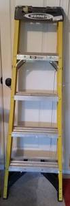 lot 300 image: WERNER 5 FOOT LADDER
