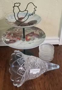 lot 450 image: GLASS CORNUCOPIA, 2-TIER SERVING DISH AND GLASS COASTERS