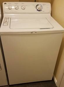 lot 452 image: GE ELECTRIC CLOTHES WASHER MODEL GTWN2800D1WW (DELAYED PICK UP - AFTER 300 PM)