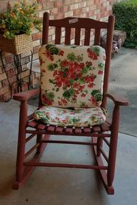 lot 466 image: WOODEN ROCKING CHAIR