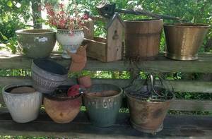 lot 467 image: LOT OF PLANTERS AND MORE