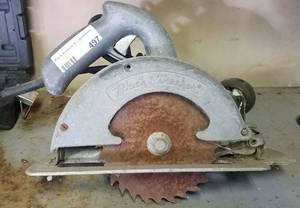 lot 497 image: BLACK AND DECKER CIRCULAR SAW