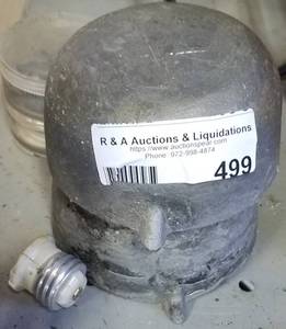 lot 499 image: LOT OF LEAD INGOTS