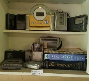 lot 528 image: LOT OF VINTAGE ELECTRONIC GADGETS AND MORE