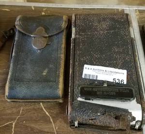 lot 536 image: VINTAGE CAMERAS