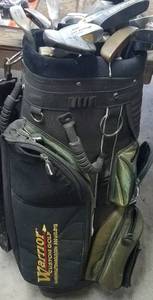 lot 560 image: GOLF CLUB BAG WITH 17 ASSORTED CLUBS (BIDDING BY THE  PIECE)