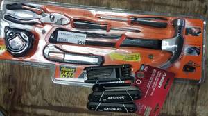 lot 569 image: BLACK & DECKER TOOL SET AND HUSKY FOLDING HEX KEY SET (NEW)