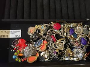 lot 351 image: LOT OF FASHION EARRINGS