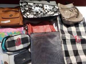lot 372 image: LOT OF ASSORTED HANDBAGSPURSES