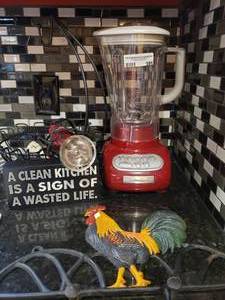 lot 385 image: LOT OF KITCHEN SMALL APPLIANCES AND MORE