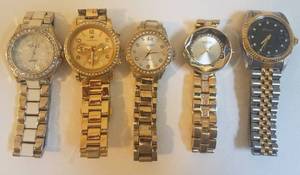 lot 593 image: 5 ASSORTED FASHION WATCHES (BIDDING BY THE  PIECE)