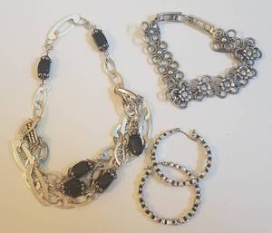 lot 609 image: BRIGHTON JEWELRY BRACELETS AND PREMIER DESIGNS EARRINGS (BIDDING BY THE  PIECE)