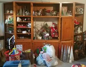 lot 611 image: LARGE SIZE 3-SECTION WOOD ENTERTAINMENT  SHELF DISPLAY DELAYED PICK UP - AFTER 300 PM)