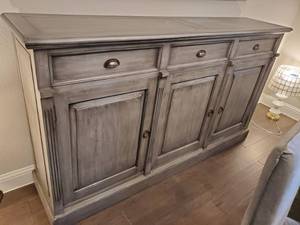 lot 41 image: Bramble Hudson 3-Door Sideboard