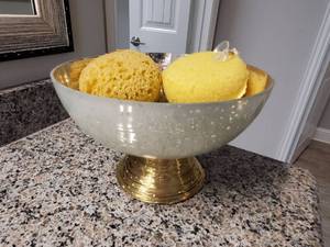 lot 82 image: Mercury Glass Bowl with Gold Color Wire Base