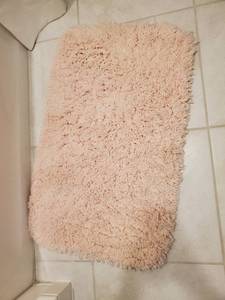 lot 120 image: Plush Pink Bath Rug with Rubber Back