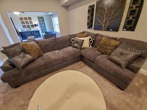 lot 164 image: Grey Chenille & Distressed Faux Leather 2-Piece Sectional
