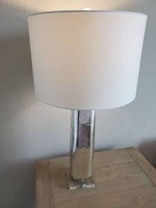 lot 12 image: Mirrored Glass & Acrylic Table Lamp