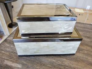 lot 13 image: Pair of Shell Covered Boxes