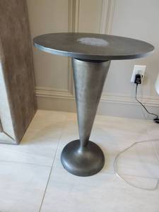 lot 25 image: Moes Home Gunther Aluminum Side Table