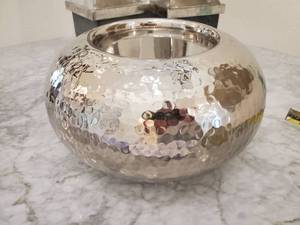 lot 40 image: Round Hammered Metal Pillar Holder