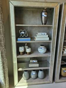 lot 23 image: Hooker Furniture Home Office Rustic Glam Bookcase