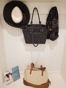 lot 42 image: Group of Womens Accessories