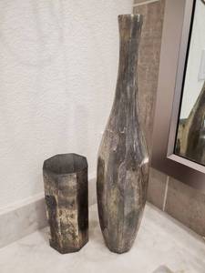 lot 104 image: Pair of Metallic Glass Vases