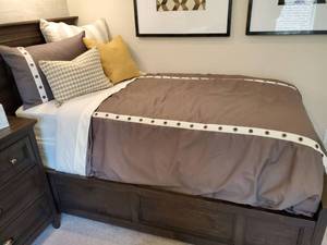 lot 146 image: Twin Bedding & Matching Pillow by Baby & Child Restoration Hardware