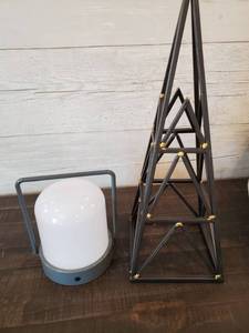 lot 153 image: Plastic Lamp & Metal Sculpture