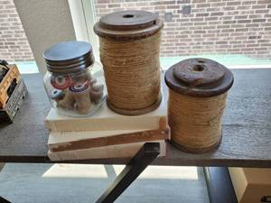lot 171 image: Jute, Spools & 3 Books