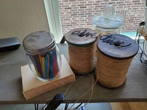 lot 186 image: Spools, Popsicle Sticks & Wood Elements